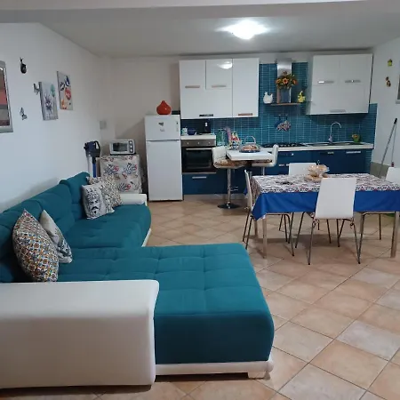 Casa Orchidea קרלנטיני